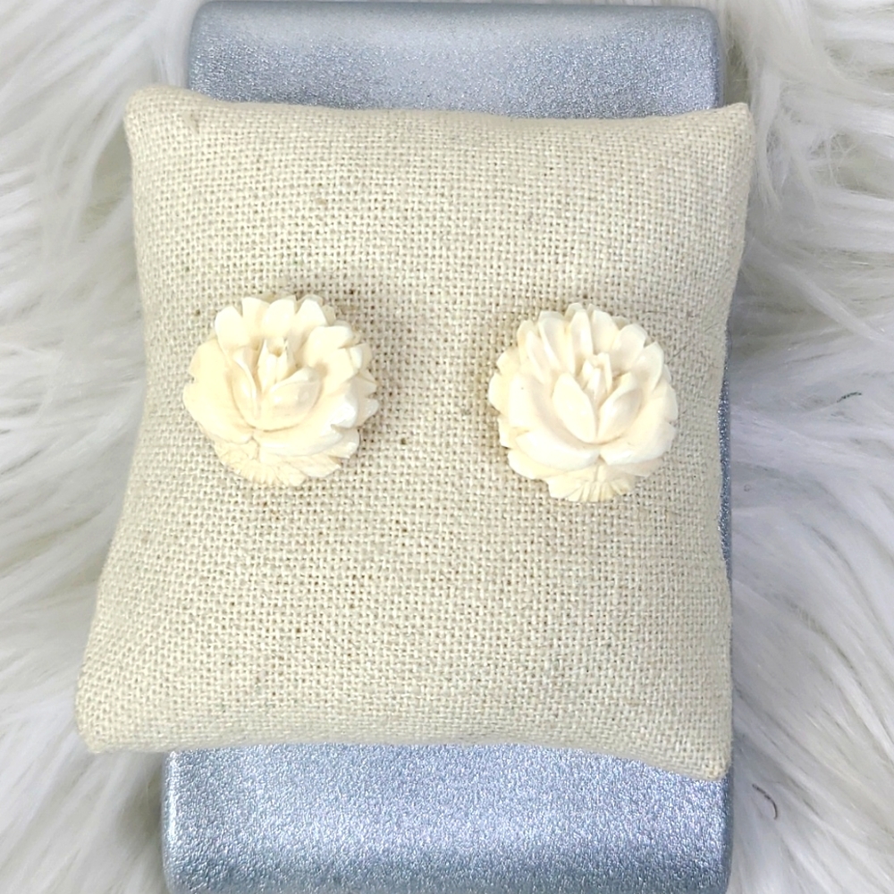 Lotus Flower Stud Earrings Round Button Shape Creme Classic Everyday Good Karma